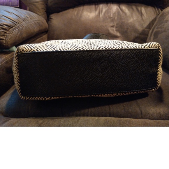 VERY NICE JEWELL BY THIRTY ONE BLACK & WHITE HANDBAG - NICE - Picture 5 of 8